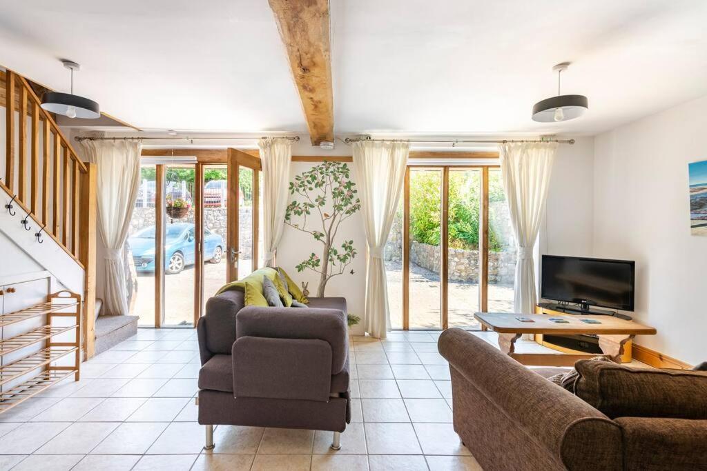 Beech Cottage, Spacious Rural Retreat Usk Buitenkant foto