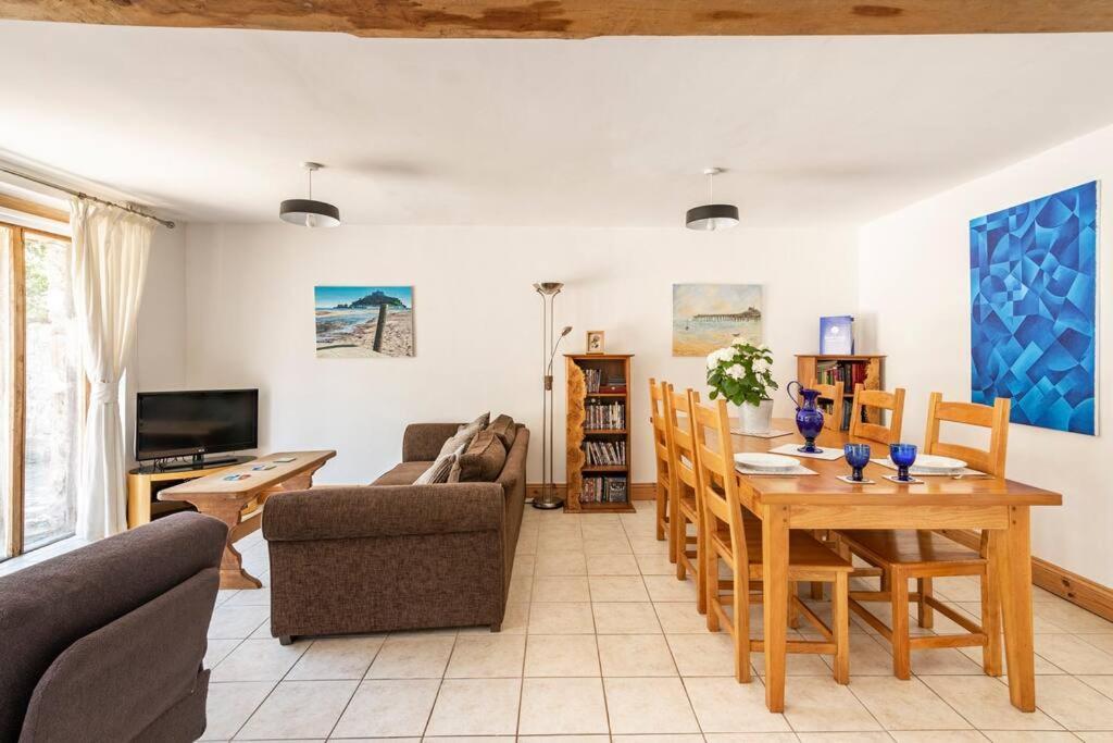 Beech Cottage, Spacious Rural Retreat Usk Buitenkant foto